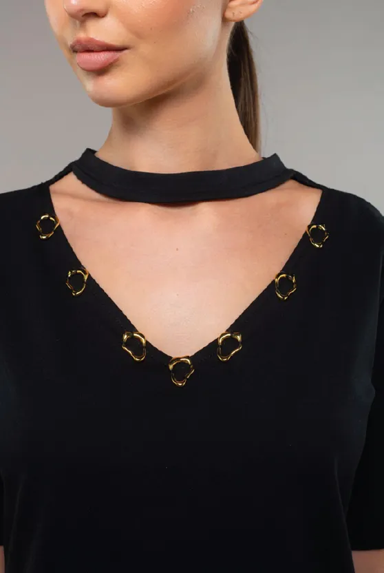 Gold ring neckline detail