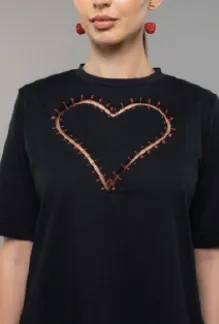 Black tee, heart detail